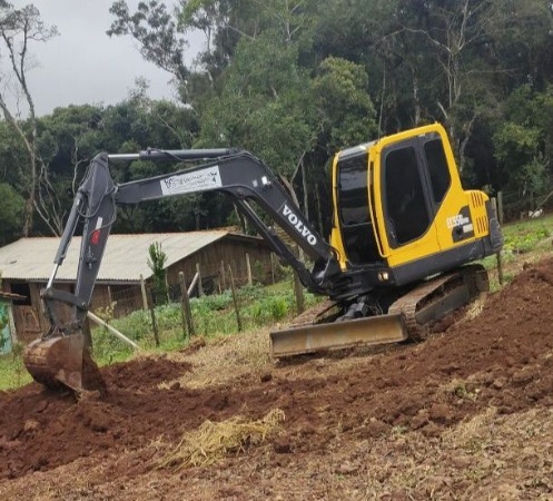 Mini Escavadeira Volvo EC55 ano 2015