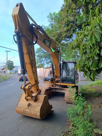 Escavadeira Caterpillar 315DL ano 2010 - 315DL - Máquinas de Linha Amarela