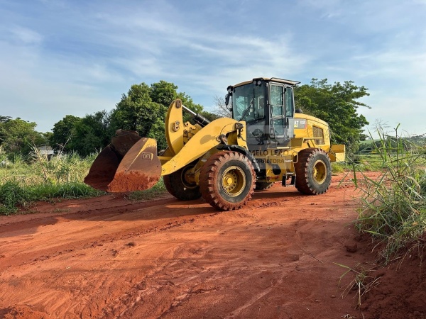 Pá Carregadeira Caterpillar 938K