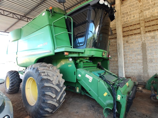Colheitadeira John Deere 9470 ano 2013 - 9470 - Máquinas Agrícolas