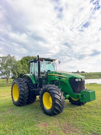 Trator John Deere 7230 J ano 2021