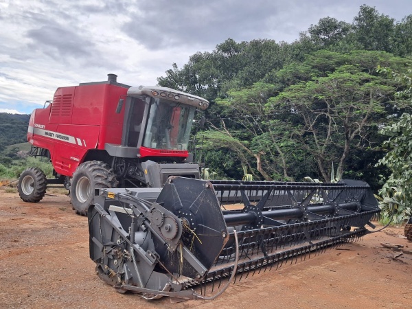 Colheitadeira Massey Ferguson 4690 ano 2021
