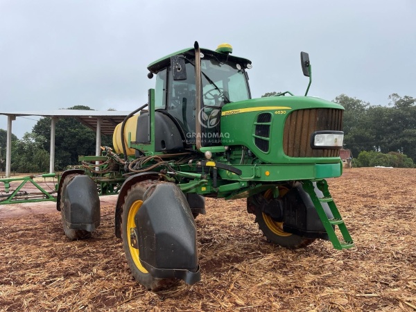 Pulverizador Autopropelido John Deere 4630 ano 2011