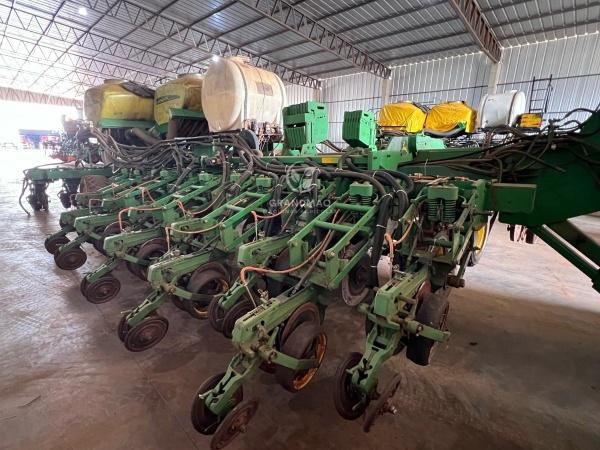 Plantadeira John Deere DB 50 ano 2013