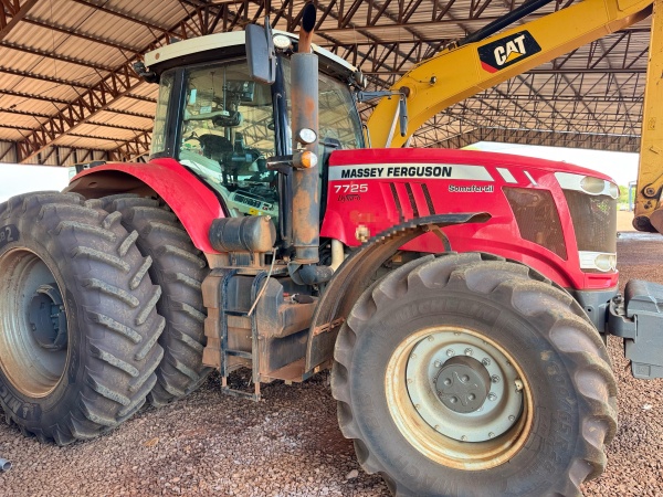 Trator Massey Ferguson 7725 ano 2021