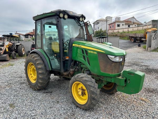 Trator John Deere 5080EN ano 2022