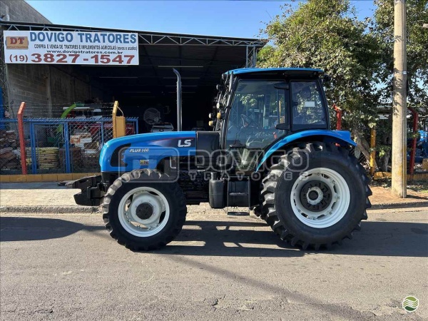 Trator LS Tractor Plus 100 cabinado ano 2018