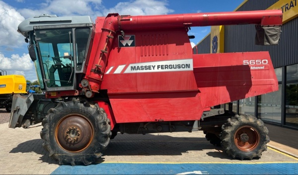Colheitadeira Massey Ferguson MF 5650 ano 2009