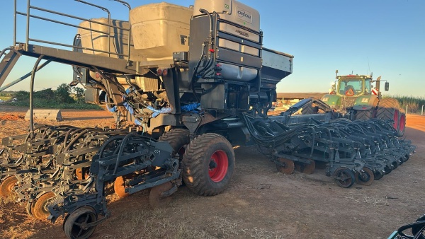 Plantadeira Fendt Momentum - 36 a 40 linhas ano 2020