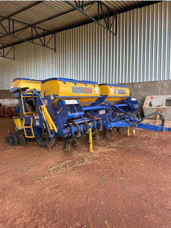 Plantadeira Tatu Marchesan PST 4 Flex ano 2018