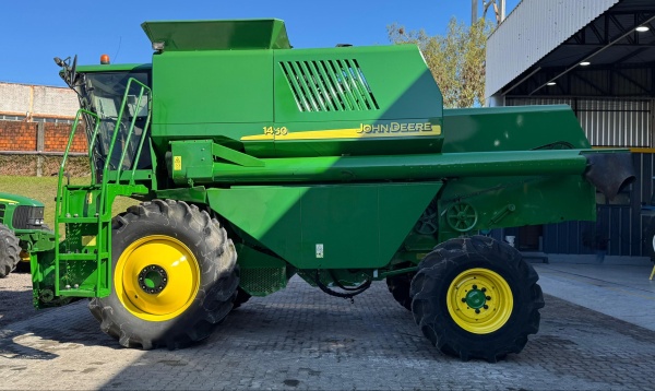 Colheitadeira John Deere JD1450 ano 2009