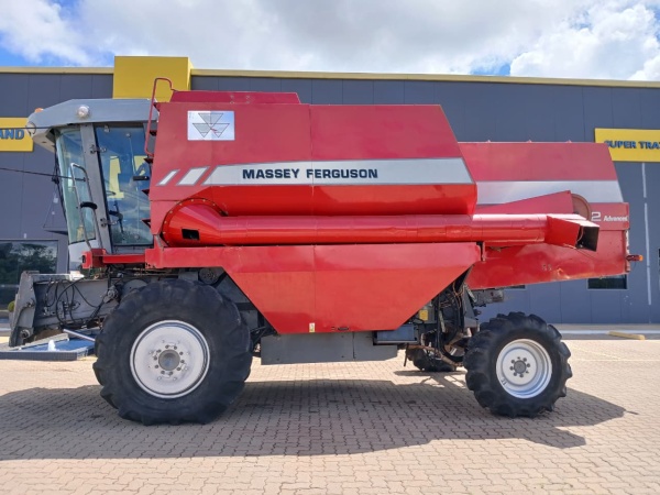 Colheitadeira Massey Ferguson MF32 ano 2008
