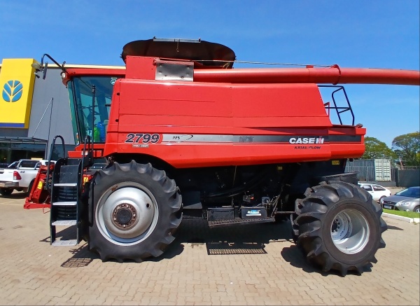 Colheitadeira Case Axial – Flow 2799 Rice ano 2013