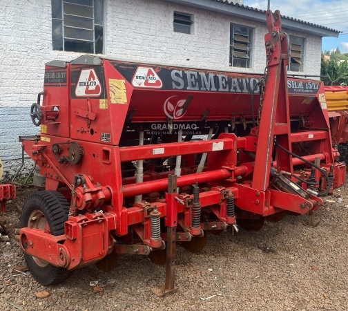 Plantadeira Semeato SHM 1517