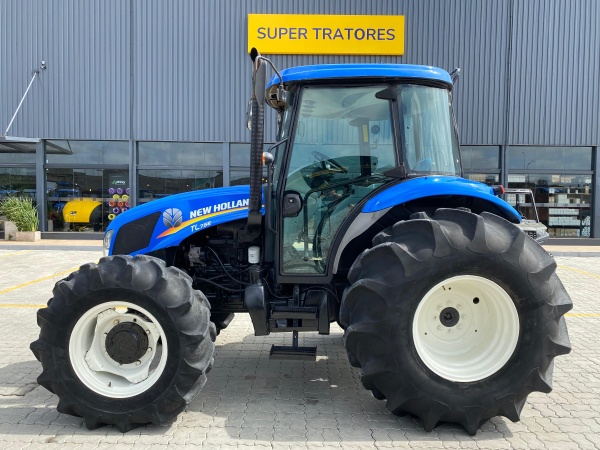 Trator New Holland TL 75E ano 2017