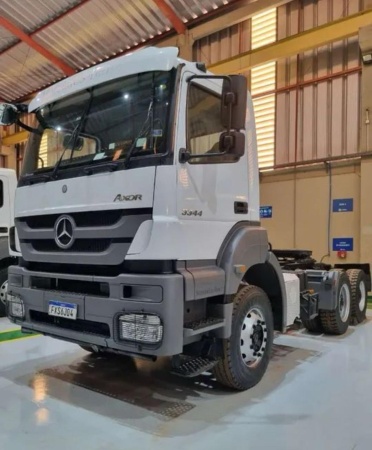 Caminhão Mercedes Benz Axor 3344 ano 2022 - Axor 3344 - Caminhões e Carretas