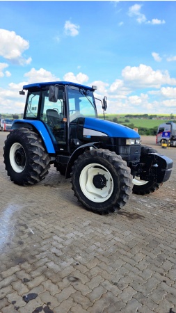 Trator New Holland TS 6040 ano 2011