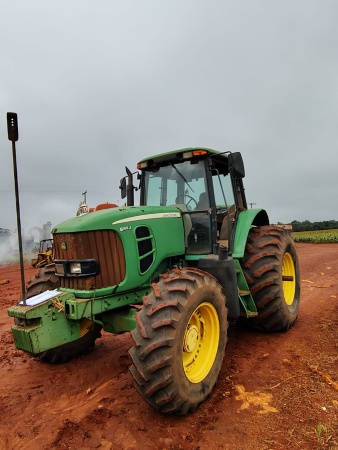 Trator John Deere 6165J ano 2011 - 6165J - Máquinas Agrícolas