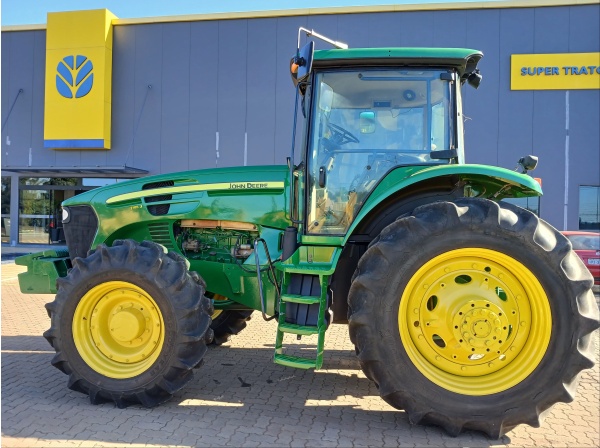 Trator John Deere 7185 J ano 2011