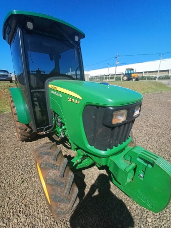 Trator John Deere 5075E ano 2018