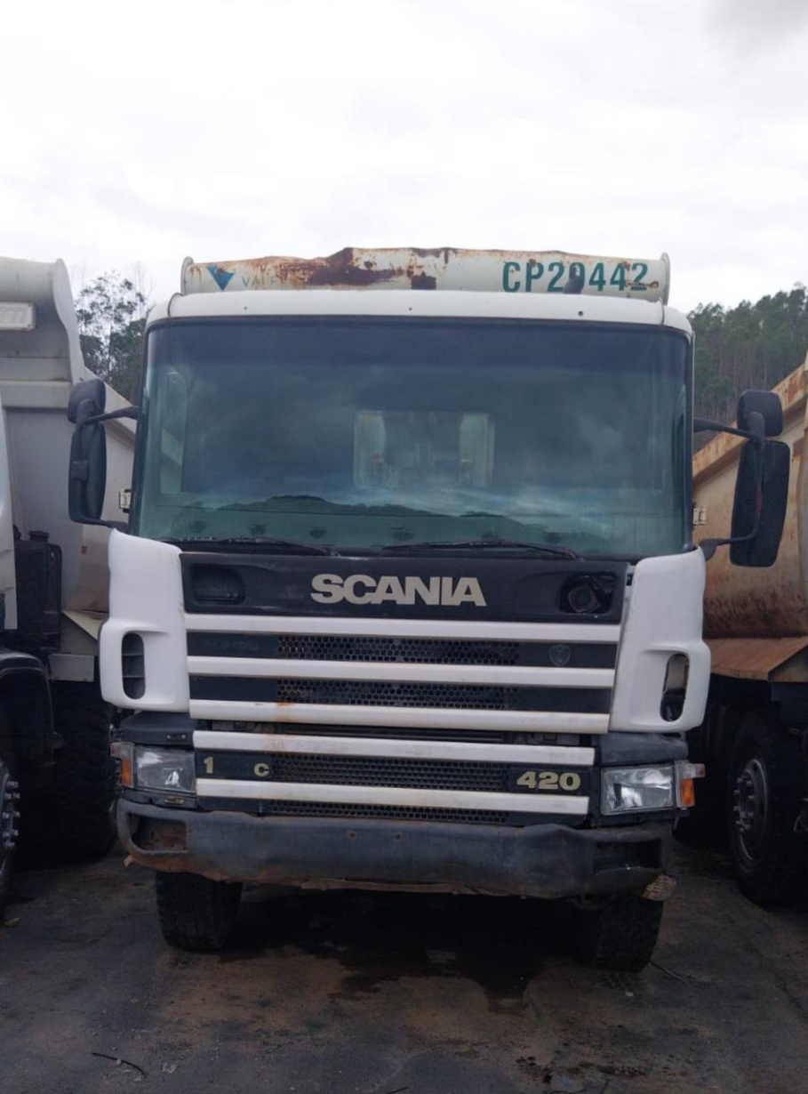 Caminhão Scania P420 ano 2008