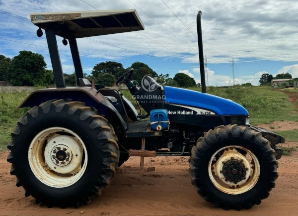 Trator New Holland TL 75E ano 2005 - TL 75E - Máquinas Agrícolas