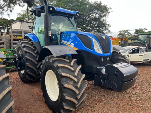 Trator New Holland T7.240 ano 2020