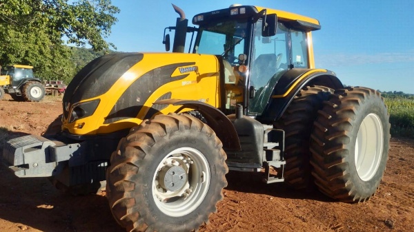 Trator Valtra BH 224 ano 2020
