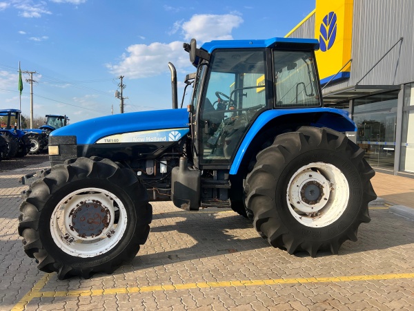 Trator New Holland TM 140 ano 1999