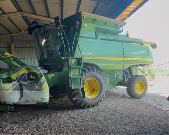 Colheitadeira John Deere STS 9470 ano 2013