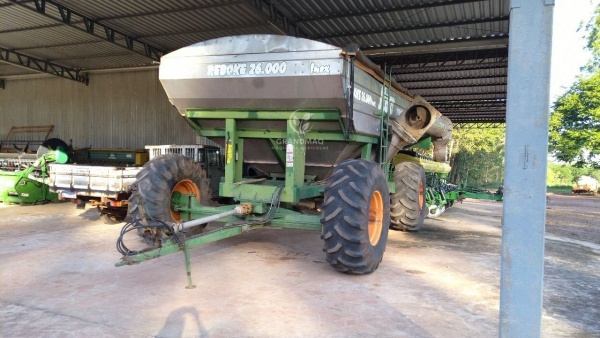 Carreta Graneleira Stara Reboke 26.000 ano 2014