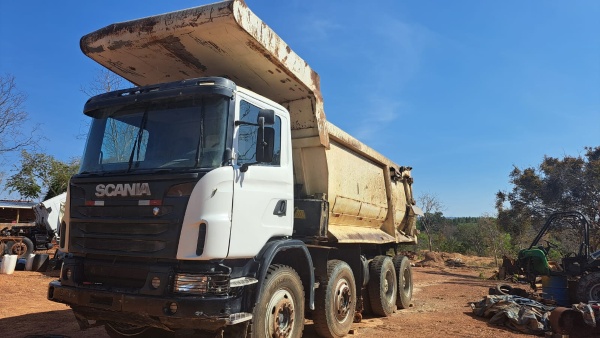 Caminhão Scania G 440 ano 2013