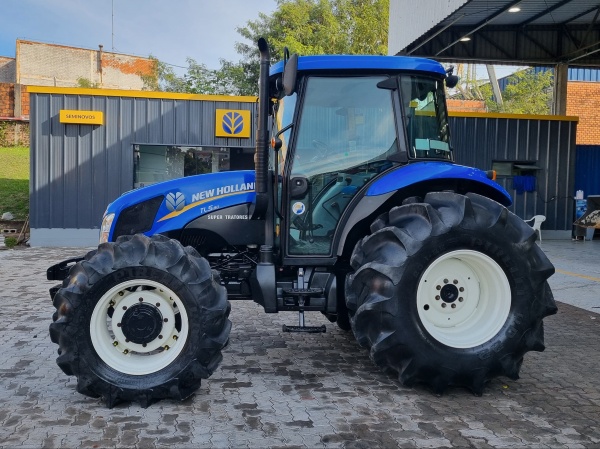 Trator New Holland TL 5.80 ano 2021