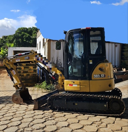 Mini Escavadeira Caterpillar 303.5 CR ano 2021