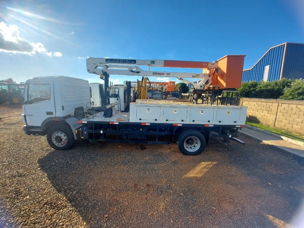 Caminhão Mercedes Benz Atego 1719 ano 2021 - Atego 1719 - Caminhões e Carretas