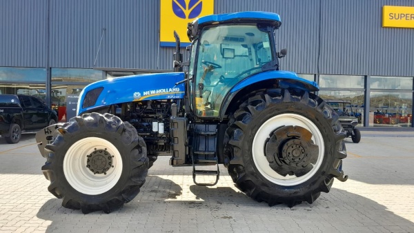 Trator New Holland T7.245 ano 2013 - T7.245 - Máquinas Agrícolas