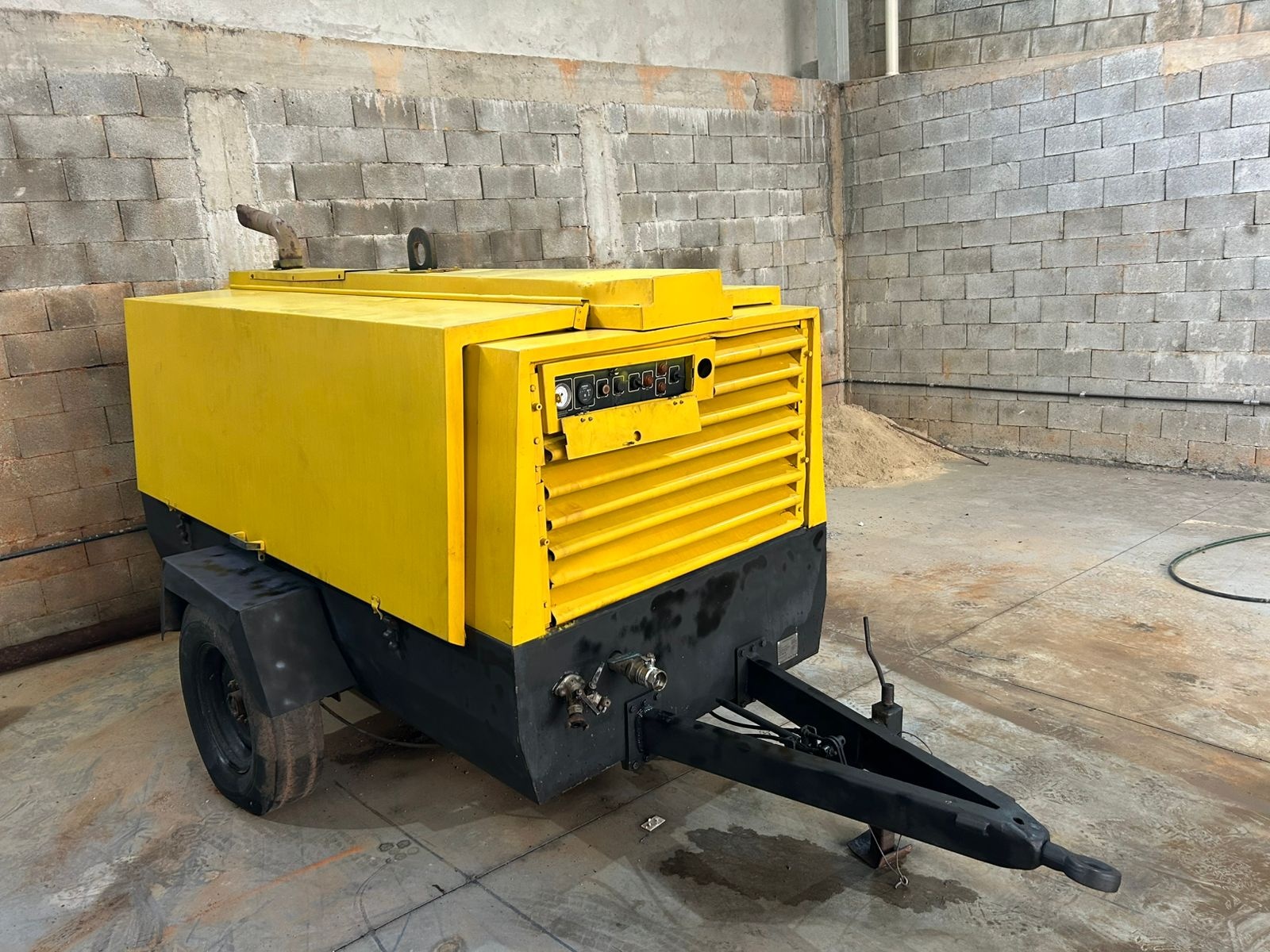 Compressor de ar Atlas copco Xas 186 ano 2008