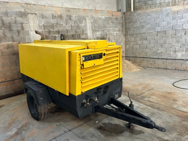 Compressor de ar Atlas copco Xas 186 ano 2008