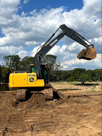 Escavadeira John Deere 130G ano 2022