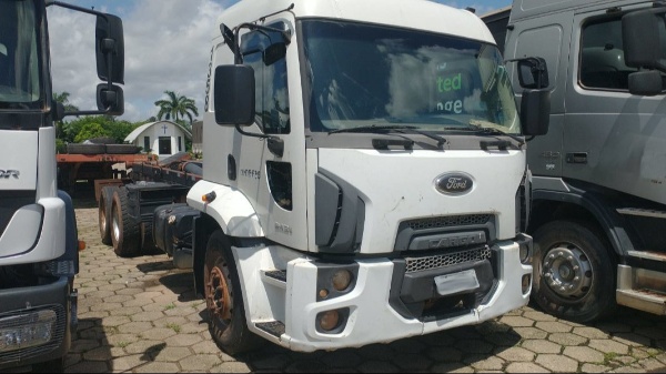 Caminhão Ford cargo ano 2018