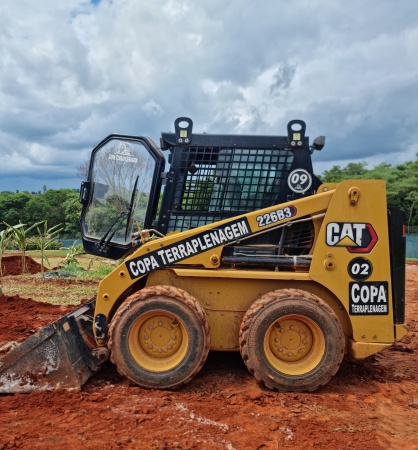 Mini Carregadeira Caterpillar 226B3 ano 2023