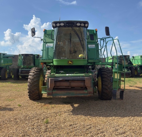 Colheitadeira John Deere 9670 STS   ano 2012