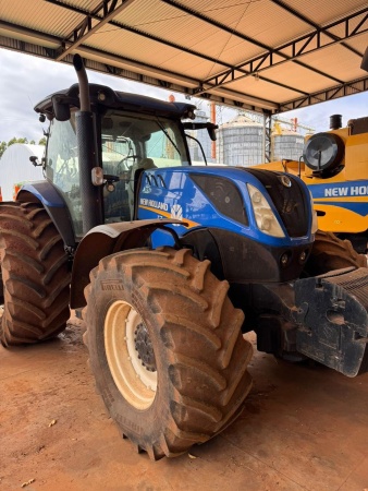 Trator New Holland T 7.260 ano 2021