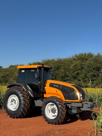 Trator Valtra BM125i ano 2017 - BM125i - Máquinas Agrícolas