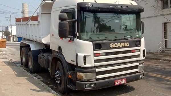 Caminhão Scania P 340 ano 2006