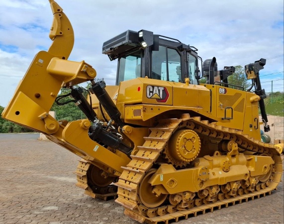 Trator de Esteira Caterpillar D8T ano 2024