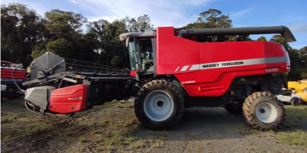Colheitadeira Massey Ferguson MF 5690 ano 2018