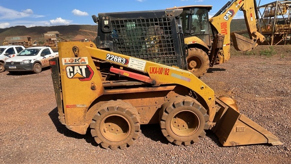 Mini Carregadeira Caterpillar 226B ano 2020