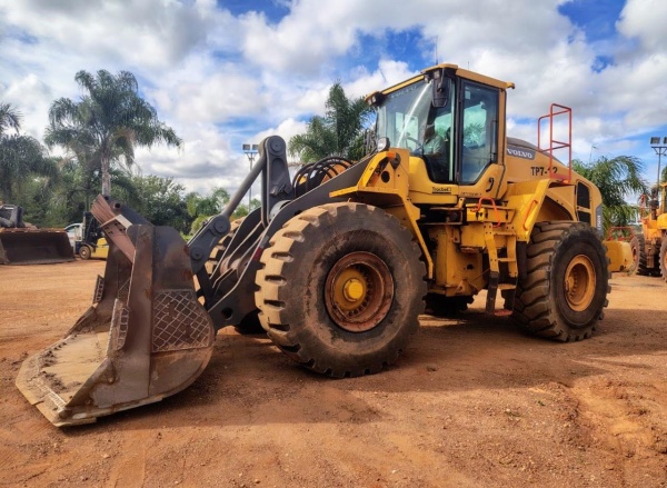 Pá Carregadeira Volvo L150H ano 2021