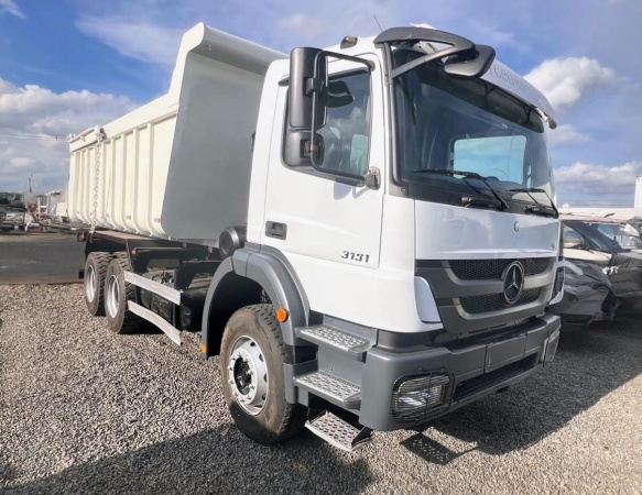 Caminhão Mercedes Benz 3131 ano 2021
